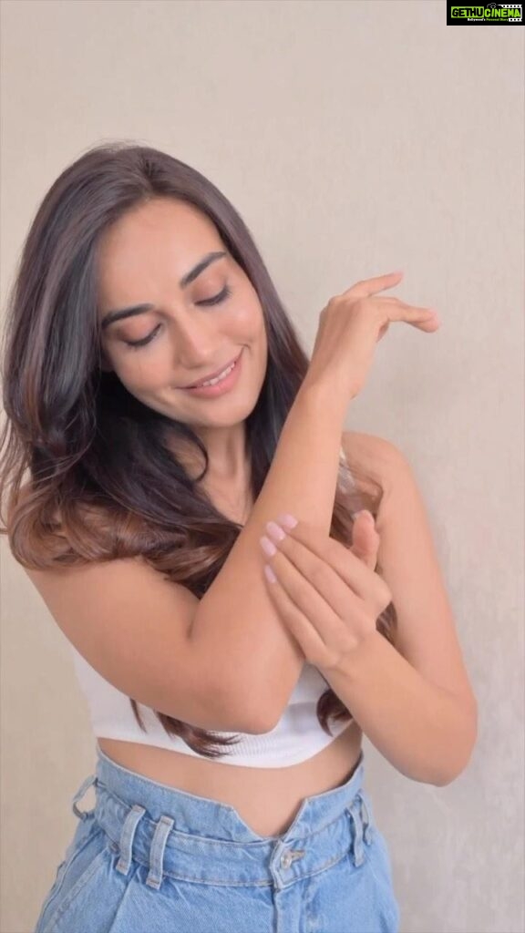 Surbhi Jyoti Instagram - The solution to unwanted body hair is right in front of you! With the Braun Silk Expert Pro IPL, permanent hair reduction is convenient, comfortable and results in silky smooth skin. It’s FDA approved and safe to use at home. It uses light to target hair follicles reducing the hair growth It is worth the investment for long term results! I myself used it for 6 weeks and have experienced reduced hair growth and i definitely recommend it. Opt for permanent hair reduction with BRAUN Silk Expert Pro 5 IPL NOW! @braunbeauty_in Chat with an expert or visit the website to know if IPL is best for you. You can buy this from Amazon and become a part of the same journey! #BraunIndia #ipl #PermanentHairRemoval #smoothskin #beauty #BraunSilkExpertPRO #BraunIPL #HairReduction #collabration