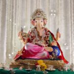Suruchi Adarkar Instagram - When friends as family unite.. Posting love 💕🧿🌺🩷✨ #happyvibes #gratitude #bappa #friends #faith #love #happines #SuruchiAdarkar