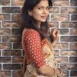 Suruchi Adarkar Instagram - देसी vibes!! 🌸🧡🫶🏼 📸 @gaurishkilledar_official #happyvibes #gratitude