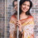 Suruchi Adarkar Instagram - Time to reflect ✨ 📸 @gaurishkilledar_official ❤️ #happyvibes #gratitude #godsfavchild #monday