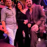 Sushmita Sen Instagram - Congratulations to my friend @ritik_bhasin & his partners at the launch of yet another rocking place #TheRibbinRoom 🤗❤️ What a fun evening & fabulous hospitality!! Loved catching up with cool people & old friends!! Thank you all for an amazing evening!!!😁💃🏻❤️🎶 #sharing #moments #friends #weekendvibes #happiness @atulmongia @ritik_bhasin @priyankakhimani @kimsharmaofficial @anushasdandekar @mushtaqshiekh I love you guys!!! #duggadugga 😁😍💋