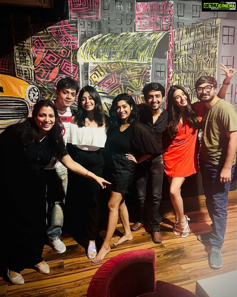 Swastika Dutta Instagram - We bitch We love We party We vibe #thehotteamahead 🔥🧿🫶🏻
