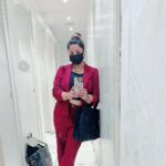 Sweety Chhabra Instagram - Happy Saturday dosto ❤️shopping mood 😀 but itne kapde jo bhar liye hai Mene bag mai, ab inka trial karne ka Mann Nhi ho raha hai 😜 Waise Bhi try karne ke baad billing counter tak 1 or 2 dress hi bachegi 😂 KyA aap log Bhi aise harkat karte ho🤣 #enjoying #shopping