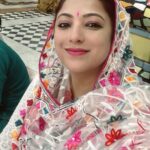Sweety Chhabra Instagram - नानक नाम जहाज है, चढ़े सो उतरे पार तू ही मेरा राखिया, तू ही सिरजनहार आप सभी को गुरुनानक देव की के प्रकाश पर्व की हार्दिक शुभकामनाएं... #GuruNanak #गुरुनानक_जयंती #happygurupurab