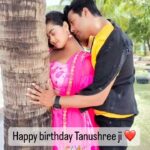 Tanushree Chatterjee Instagram - Hyyy ….Happy Birthday my dearest lovely and beautiful dost @yours_tanushree ji❤️🎈🎉🍧💕 Hamesha khush rahiye mast rahiye aur sawasth rahiye ❤️❤️🎉🎉🎉🎉 Always we love u dear ❤️❤️