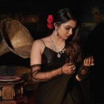 Tanvi Ram Instagram - TIMELESS 🖤 Concept & styling @storiesbysiyahhhh Photography @jibinartist Makeup @_sanaah._ Jewls @golden_cup_fashion_jewellery Outfit @zyraclothing_ Location @azora.hotels