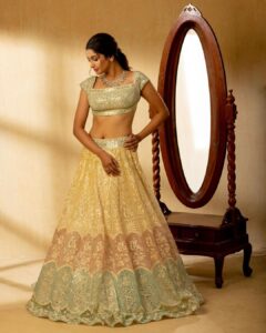 Tanya Ravichandran Instagram - ✨💛✨

Shot by @kiransa 

Styled by @indu_ig 
Outfit @diademstore.in 
Makeup @makeupbywanshazia 
Hair @prabhakaran486 
Jewellery @fineshinejewels 
Styling team @_.nevedhitha._
