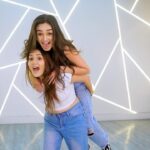Tanya Sharma Instagram - She’s always there for me 👭🏻 #sisters . Absolutely loving the new single by @ananyabirla for Maybelline’s Mental Health Initiative Brave Together Listening to it on loop ✨ #ad @maybelline_ind @ananyabirla #MaybellineInd #Maybelline #MentalHealth #Therapy #BraveTogether #BraveTogetherSong