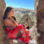 Tanya Sharma Instagram - In case I forgot🌚 here is another dump of a beautiful day in #cappadocia SWIPE RIGHT for all the mehnat I do to click pictures for the gram 🙈🥹 #instagood #travel #turkey #sisters #fashion #cord #instadaily #tanyasharma #2023 #beautifuldestinations Cappadocia, Turkey