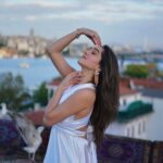 Tanya Sharma Instagram - Are you in the mood for a little white? . Beautiful Istanbul vibes only🤍💫 #travel #instagood #turkey #istanbul #tanyasharma #white #angel #fashion #love #gratitude