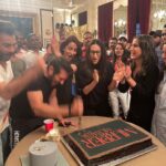 Tisca Chopra Instagram - And it’s a wrap!! What a bunch of insane talents .. @homster @maddockfilms #dineshvijan @poovijan @pankajtripathi #dimplekapadia @anaita_shroff_adajania @devenbhojani.official @sanjaykapoor2500 @therealkarismakapoor @saraalikhan95 @itsvijayvarma @grushakapoor24 @aashimgulati @suhailnayyar @linesh.desai @dawar.vikram & the rest of the awesome cast and crew (please add yourselves to the list in the comments) #newwork #murdermubarak #actor #shoot #work #whoreadsmyhashtags The Imperial, New Delhi