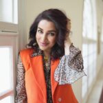 Tisca Chopra Instagram - Just checking up on you guys? How’s it going? #instagram #fam #mylobsters #travel #shoot #animalprint #obsessed #fashion #inspo #reel #stillreadinghashtags 📸 @manualpixels 💇🏻‍♀️ @jeetumakeupandhair
