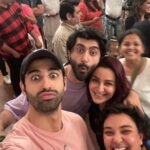 Tisca Chopra Instagram - And it’s a wrap!! What a bunch of insane talents .. @homster @maddockfilms #dineshvijan @poovijan @pankajtripathi #dimplekapadia @anaita_shroff_adajania @devenbhojani.official @sanjaykapoor2500 @therealkarismakapoor @saraalikhan95 @itsvijayvarma @grushakapoor24 @aashimgulati @suhailnayyar @linesh.desai @dawar.vikram & the rest of the awesome cast and crew (please add yourselves to the list in the comments) #newwork #murdermubarak #actor #shoot #work #whoreadsmyhashtags The Imperial, New Delhi