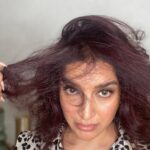 Tisca Chopra Instagram - Humidity and curls aren’t BFFs .. #curlyhair #curls #girlswithcurls #hair #hairhacks #reels