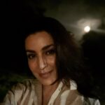 Tisca Chopra Instagram - A very happy Holi my lobsters .. hope you stay colourful through the year.. Meanwhile I can’t get over the beautiful full moon at location .. #holi #fullmoon #moon #shoot #workingholiday