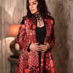 Tisca Chopra Instagram - That evening and that show ❤️‍🔥 Trust my dear @manishmalhotra05 to blow us away with his stunning ‘Diffuse’ collection .. shortlisted so many pieces that I can’t wait to wear .. Head over to stories to see what the @lakmefashionwk grand finale looked like .. 👗 @manishmalhotra05 💄 @shrushti_birje_8 📸 #urvidesale #manishmalhotra #lakmefashionweek #grandfinale