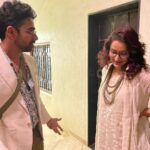 Tisca Chopra Instagram - #Gulmohar is one of those movies that will make you cry even as you smile .. Congratulations @rahulchittella @pagliji @bajpayee.manoj @simranrishibagga #gulmoharonhotstar streaming from 3 March @disneyplushotstar #SharmilaTagore @simranrishibagga @surajsharmagram @kavidrama @utsavijhamusic @Santhybee @jatingoswami_official @gandharvdewan @anuraag_arora_official @starstudios @chalkboardentertainment @zeemusiccompany @siddkhoslamusic @seth_kanishk @talatazizofficial @sethkavita @Koo_ba_koo @pita625 @eeshitnarain @mansidhruvmehta @mrsheetalsharma