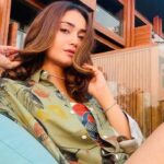 Tridha Choudhury Instagram - I’m feeling good this #worldmentalhealthday 🩵 #imhuman How are you feeling today ? 🩵 Leave your comments 🩵 It’s hard to deal with a lot of Stigmas and traumas that one has experienced, is experiencing or shall experience. #mentalhealth isn’t a trending hashtag or topic , it is the need of the hour . A conscious way to address your conscience 🩵 #dontworrybehappy #wellnesswarrior