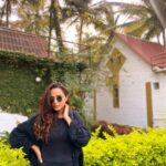 Tuhina Das Instagram - Winter morning is beautiful 🖤 #winter #throwback #shoot #naturephotography #nofilterneeded Wai, Maharashtra