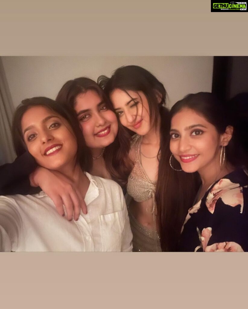 Ulka Gupta Instagram - Happy birthday my baby ❤️💕 Cannot appreciate your existence in mere words, just know I always got your back ✨🧿 My sister, my soul sister ❤️💕✨