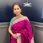 Urmila Matondkar Instagram - All dressed up for baappa’s darshan 🙏🏻😇 #ganapatibappamorya #ganapati #bappa