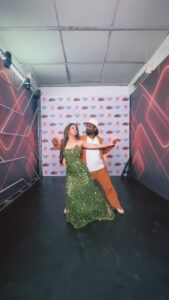 Urmila Matondkar Instagram - Making time for #reels on shoot day 😂😂😂 
@urmilamatondkarofficial ❤️❤️❤️❤️❤️❤️
#reelsinstagram #didsupermoms @zeetv @fullscreenentertainment
#trendingreels