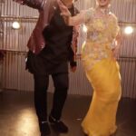 Urmila Matondkar Instagram - Always a pleasure to shake a leg with @govinda_herono1 🕺💃🕺💃 #chhammakchhallo @zeetv