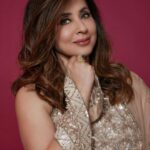 Urmila Matondkar Instagram - Starry Night 💥💥💥 #aboutlastnight #diwali is here 🪔 @manishmalhotra05 @manishmalhotraworld @manishmalhotrajewellery @ojasrajani @vjsolankii