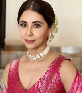 Urmila Matondkar Instagram - Compassion is the only greatest virtue in today’s times..so if you can’t do anything for anyone at least try n be kind 😇

#monday #mondaymotivation #compassion #kindness #virtues
