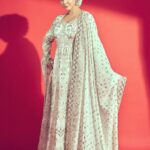 Urmila Matondkar Instagram - Feeling Angelic 🧚 Wearing Magical @manishmalhotra05 @manishmalhotraworld @manishmalhotrajewellery HMU @vijaysharmahairandmakeup Click @harrshdalal