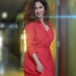 Urmila Matondkar Instagram - दिल वो चला…💃❤️🌟 #weekend #weekendvibes #saturday #saturdayvibes #happyweekend