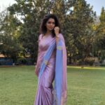 Urmilla Kothare Instagram – #Navratri2023 : आजचा रंग जांभळा (Purple) 💜
Saree : @s_sonniya
.
.
#reels #navratri #festival #reelsindia #navratri #urmilakothare #reelitfeelit #sareelove #bts #fashiondiaries #instagramreels ✨