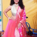 Urmilla Kothare Instagram - झी मराठी चित्र गौरव पुरस्कार 2023 मध्ये @urmilakothare चा कमाल लूक❤️ .. #zeemarathichitragaurav #झीचित्रगौरवपुरस्कार2023 #redcarpet #exclusive #ultramarathibuzz