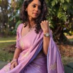 Urmilla Kothare Instagram - Lilac, a very unusual color. Wearing it for the 1st time @s_sonniya thank u for beautifully styling me in this one. Clicked by @prasad031290 Mumbai - मुंबई