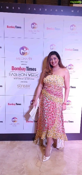 Vahbbiz Dorabjee Instagram - Appreciation post.. Attended the #bombaytimesfashionweek Was there to support @diva.dipti24 An absolute unique and one of its kind show put up by them which had Influencers and people from different walks of life walking the ramp.Loved the initiative taken.Proud of you @diva.dipti24 St. Regis Hotel