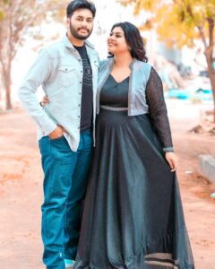Vichithra Instagram - Memorable moments with my #son  @roshanshaji 
#cookwithcomali4  family and friends round.
thanks a lot, @mediamasons  @ravoofa.h.k  mam
@vijaytelevision for this wonderful opportunity 
Amazing day, indeed.❤️❤️❤️❤️❤️❤️🩷🩷🩷🩷🩷🩷🩷🩷🩷🩷🖤🖤🖤🖤🖤🖤🖤🖤🖤
Photographer: @lokesh_photos
Costume and styling @femme_lia_
Pro only_nikil 

#vijaytelevision 
#realityshow
#momandson 
#cwc4
#memorable 
#goodday
#never give up
#liveinthemoment 
#positivevibes 
#happinessisachoice