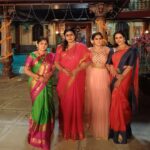 Vichithra Instagram - Being around you darlings make me feel energetic and lively.. 🤗🤗🤗🤗🤗 ❤❤❤❤❤❤❤❤❤❤❤ #mydarlings #mysweetheart #geethagovindamserial #myteam #love #actorslife #behindthescenes