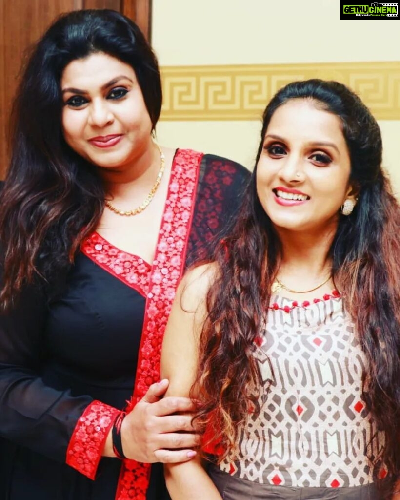 Vichithra Instagram - She is 50 but still growing younger and prettier... @brindamurali72 🥰😍🤩❤❤❤ Meeting friends after a long time #birthdaybash #funtime #metime #party #actress #picofinstagram #black #friendsforever #page3magazine #tamilactresses #dress #lace #time