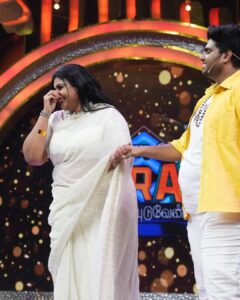 Vichithra Instagram - Teamed with #cwc4 family.
It was funfilled with songs and dance.
My team rocked specially
@kishorerajkumar  you rocked bro
@sherinshringar  baby @monisha.blessy 
@thangadurai_actor @gajaa23 
@priyankapdeshpande  @_andreanne__  made my day fantastic. #startmusic
@vijaytelevision ❤️❤️❤️