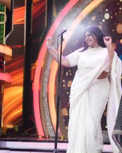 Vichithra Instagram - Teamed with #cwc4 family.
It was funfilled with songs and dance.
My team rocked specially
@kishorerajkumar  you rocked bro
@sherinshringar  baby @monisha.blessy 
@thangadurai_actor @gajaa23 
@priyankapdeshpande  @_andreanne__  made my day fantastic. #startmusic
@vijaytelevision ❤️❤️❤️