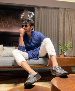 Vijay Varma Instagram - Cheers to a wonderful year ahead ♠️
Happy New Year!
