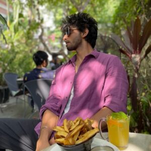 Vijay Varma Instagram - What ya thinking about ? ♠️