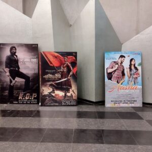 Vimmy Bhatt Instagram - @vimmybhat @dpatelofficial 

#aashamovie #cinemas #PVRcinemas #PVR #films #boxoffice #theaters #gratitude #bliss #❤