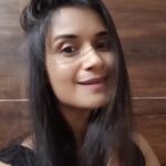 Vimmy Bhatt Instagram - Hair care routine by @passionindulgeofficial 1)Nourishment : Onion and Bring raj Hair Oil Onion and Bring raj Hair Oil to be applied at night. Ingredients like Onion, Bring Raj, Ylang Ylang and Lemon gives required nourishment and controls hair fall and helps in growth of the hair. The product is non-sticky and non-greasy.   2) Cleansing: Papain Conditioning Shampoo  After every night Papain Conditioning Shampoo which contains Papaya extract, Hibiscus extract and amla is ideal for cleansing the scalp and removing the dirt. The conditioning Shampoo has an inbuilt conditioner. 3)Deep Conditioning: Step - Hair Proteinz Spa Proteinz Spa, after using conditioning Shampoo will lock and moisture and balance the moisture from root to tip. The natural ingredients like Artichoke Extract, Ylang Ylang, Keratin Protein along with argan Oil besides having deep conditioning, repairs dry damaged hair. The combination of the above, the product makes the hair soft, shine, less fizzy, controls dandruff and brings bounce in the hair. Use coupon code gonatural10 and get 10% off #roottoHair #haircarebypassion #haircare #passionindulge #collaboration #reels #instagram