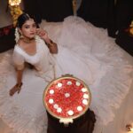 Vindhuja Vikraman Instagram – Lights of Love🤍

Pic @signature_by_nitheesh_boban 📸
Mua @brides_of_vishu💄
Ornaments @sreshta_makeover
Costume @_khaizah_👗
Decor @redwineeventsofficial576