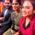 Vinusha Devi Instagram - A great evening ❤️ #8thvijaytelevisionawards Outfit : @studio149 Jewellery : @fineshinejewels #barathikannamma #kannamma #vinushadevi