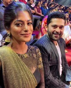 Vinusha Devi Instagram - A great evening ❤️ #8thvijaytelevisionawards 

Outfit : @studio149 
Jewellery : @fineshinejewels 

#barathikannamma #kannamma #vinushadevi