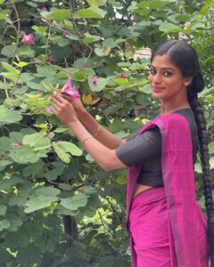 Vinusha Devi Instagram - சுபம் ! #barathikannamma 

I’m always grateful to my guardian angel @praveen.bennett  sir thank you for making me play KANNAMMA ❤️

I’m filled with gratitude towards the entire BK TEAM & my co - actors Thank you so much for all your hardwork & support ❤️ @arun_actor @rupasree01 @raksha_vibes @lisha_hema @sugesh_quasiofficially @aruljothi_arockiaraj @rishi0408 @farina_azad_official  @rekhaharris @actorsabari  @thamaraiselvisarathy_official @actor.rajkumar 

Special thanks to @vijaytelevision @globalvillagers for making this beautiful and successful journey of barathikannamma ✨

I would like to thank all of my audiences and families that i will be forever grateful for your unconditional love & support after the replacement to till date❤️ With all your love and support Barathikannamma is a successful project today ❤️ 

KANNAMMA To Be continued… 
Need all your blessings, love & support for #barathikannamma2 

WITH LOVE, 
- Vinusha Devi ❤️
