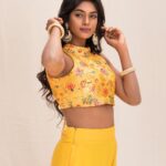 Vinusha Devi Instagram - Y E L L O W ✨ Outfit : @studio149 Jewellery : @mspinkpantherjewel Photography : @ram___prakash_ @_oliverfelix_ @___diwakar @naveen_tom_18 Mua : @makeupbyvinushadevi Hairstylist : @teamdiamondartistry #vinushadevi #photoshoot #love