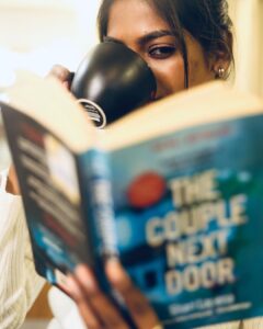 Vinusha Devi Instagram - Mornings with latte and a good book ❤️ 

Shot by @gk_.photography._ 
Mua @smokey_makeupbar_ 

#vinushadevi #goodmorning #recent4recent